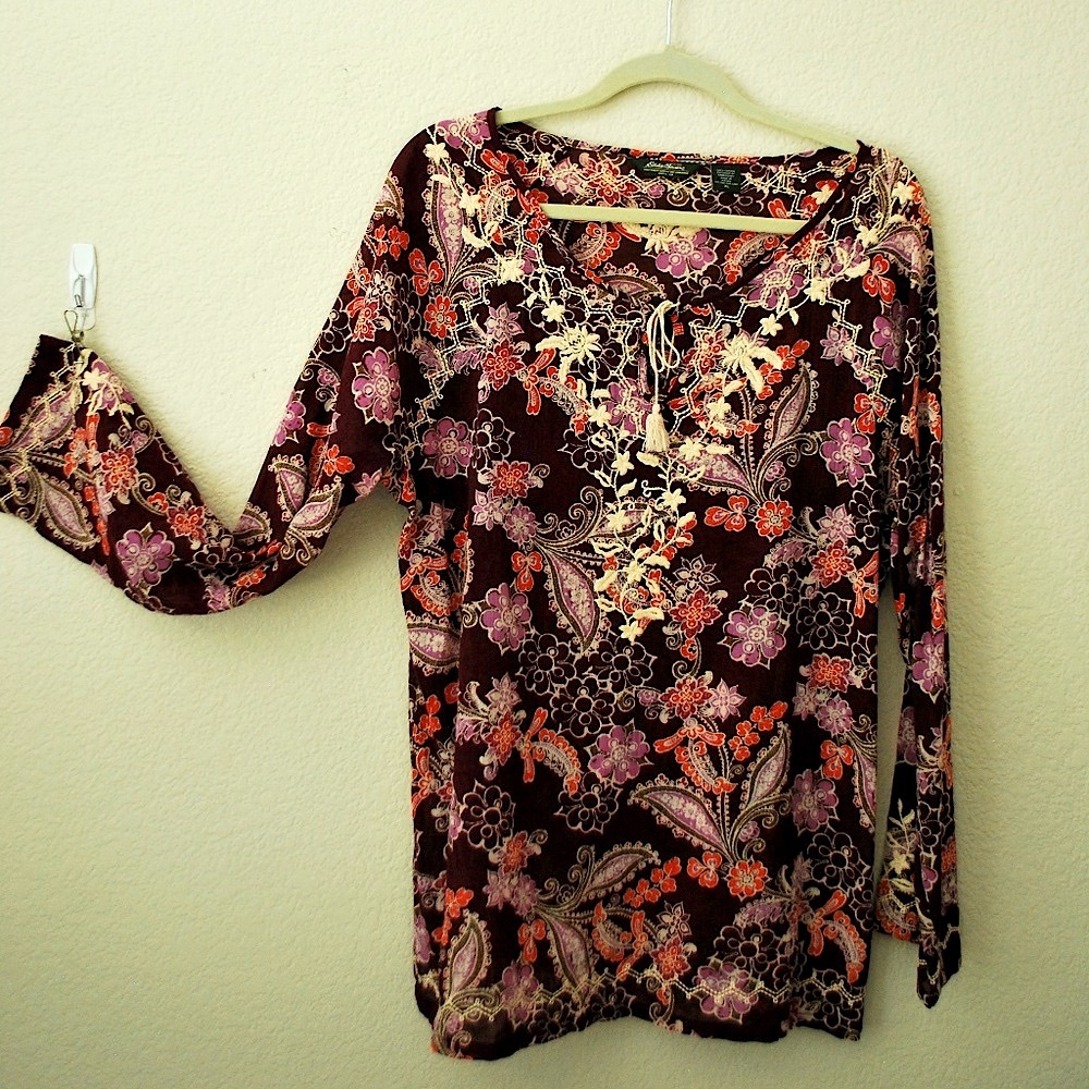 Eddie Bauer gauzy tunic w/embroidery -- size XL